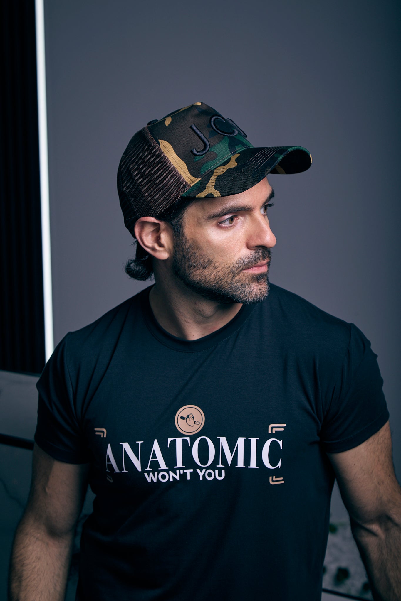 Camiseta Negra Anatomic