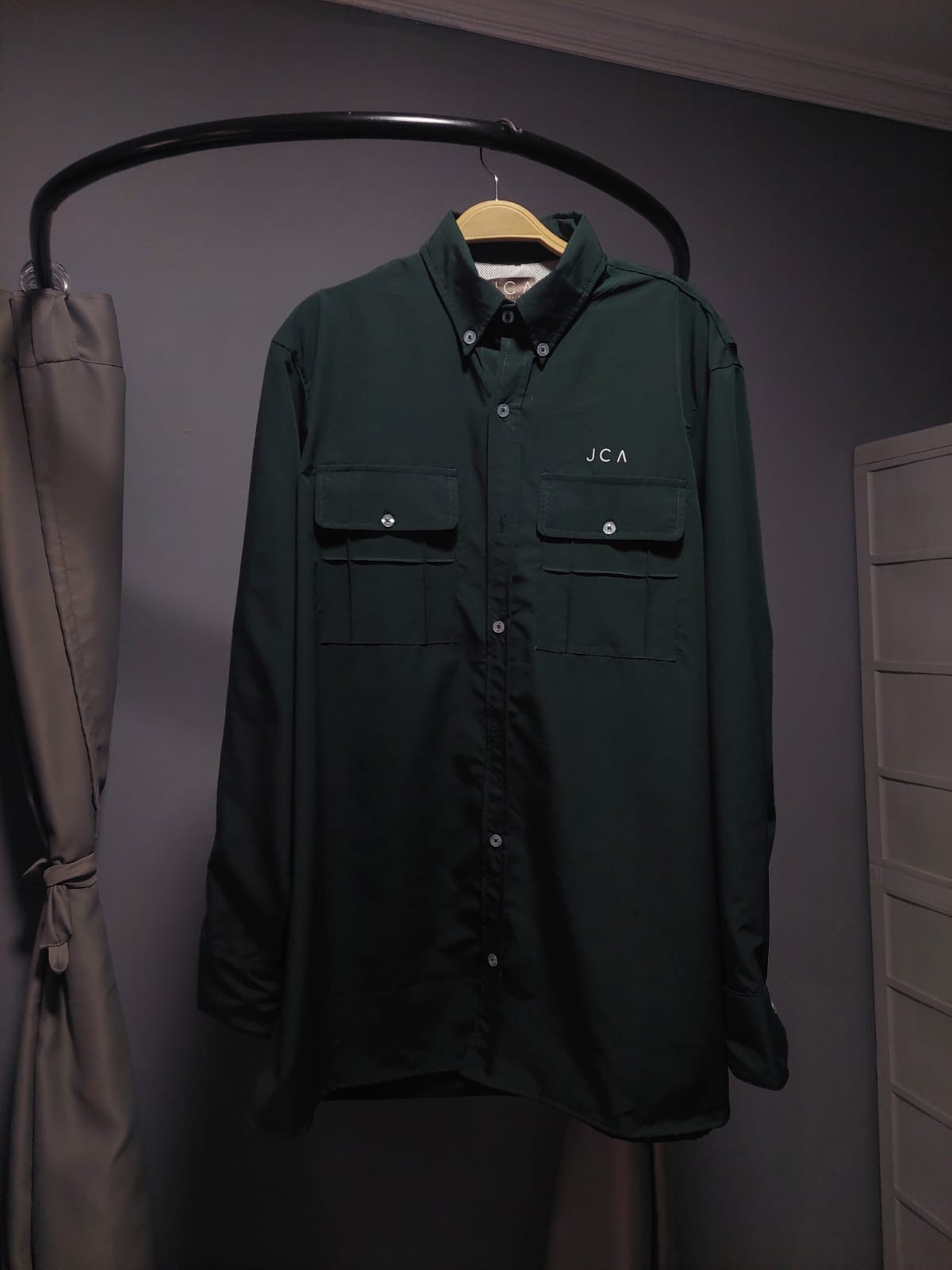 Camisa verde petróleo