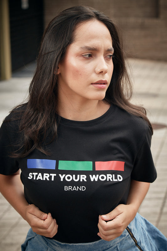 Camiseta Negra Start Your World